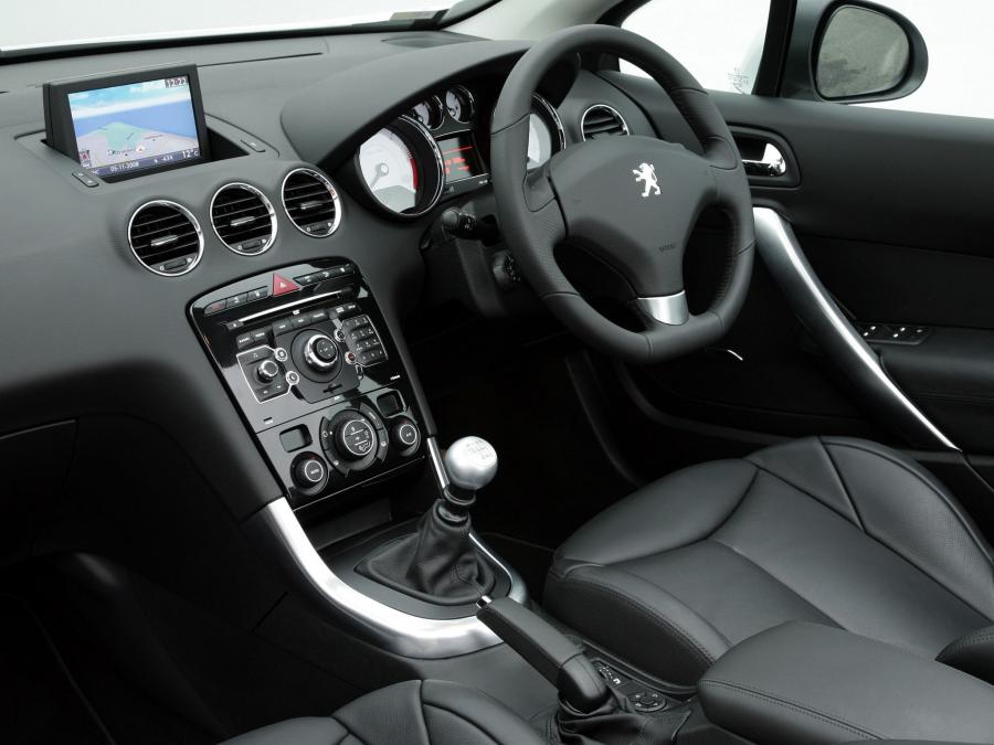  Peugeot 308 CC 2008 года  (UK) (фото 12 из 13)